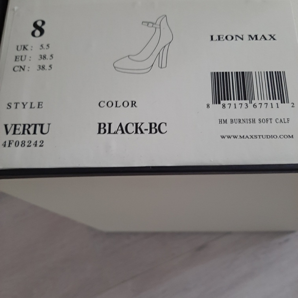 Heels - Picture 6 of 8